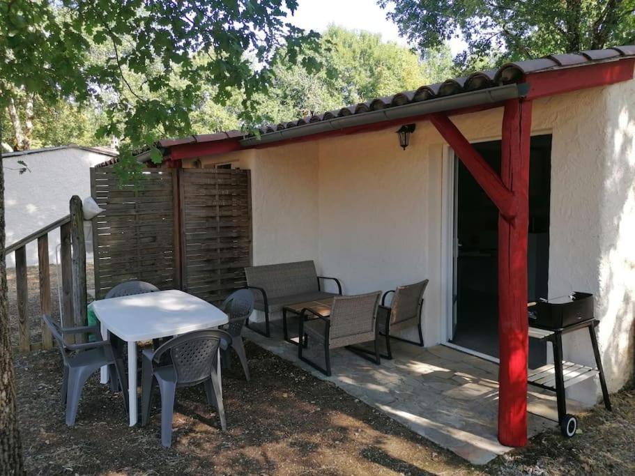 N°2 Gite 4 Personnes* Au Coeur De La Nature Saint-Aubin-de-Nabirat Extérieur photo